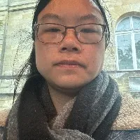 Elodie V.